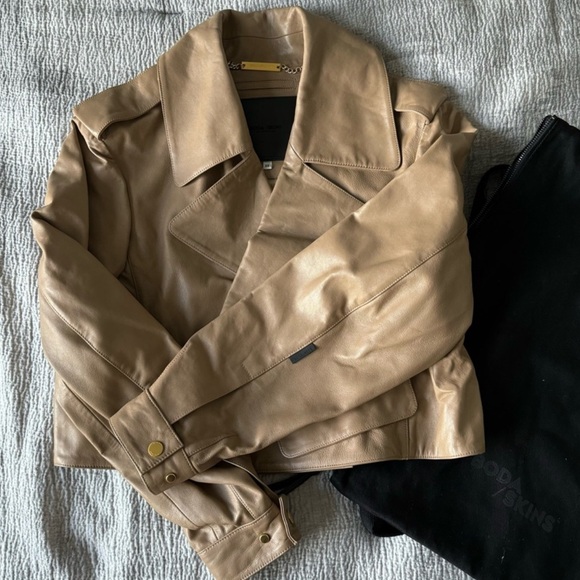 BODA SKINS! Leather jacket very beautiful. Sand color and like new condition. - Picture 4 of 4